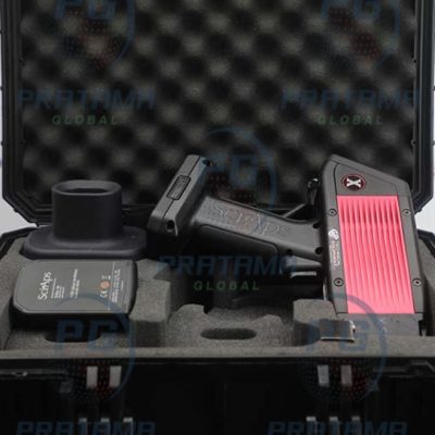 SciAps X-555 REE handheld XRF analyzer scanning rare earth sample