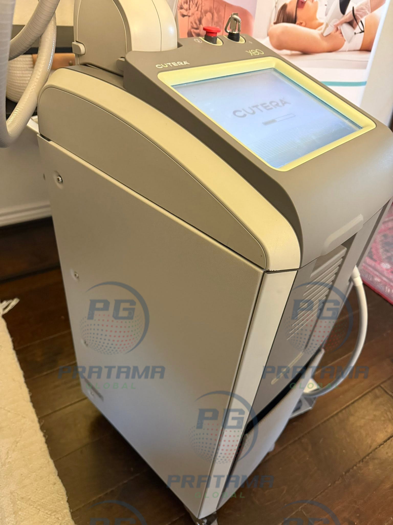 Cutera Xeo 2021 multi-platform aesthetic laser and IPL system for hair removal, skin rejuvenation, vascular and pigmented lesion treatments