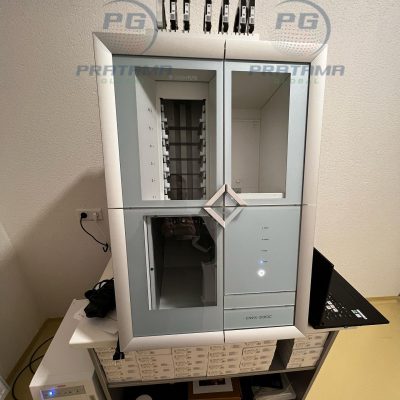 Roland DWX-53DC 5-axis dental CAD CAM milling machine for crowns, bridges, dentures, and implant restorations